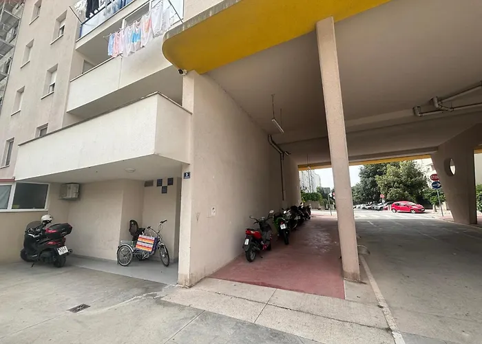 Apartment Dalmatinos Split Znjan